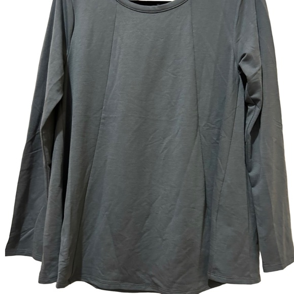 Remixes Cadet Blue Swing Top Long sleeved with cutout on back. - Picture 3 of 4